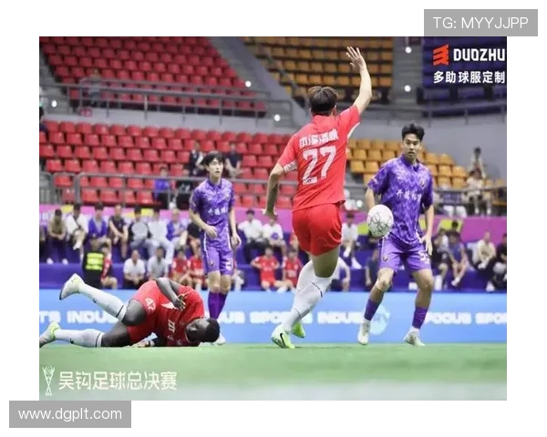 全球顶级赛事回顾：体育明星激战正酣，赛场上演热血争锋